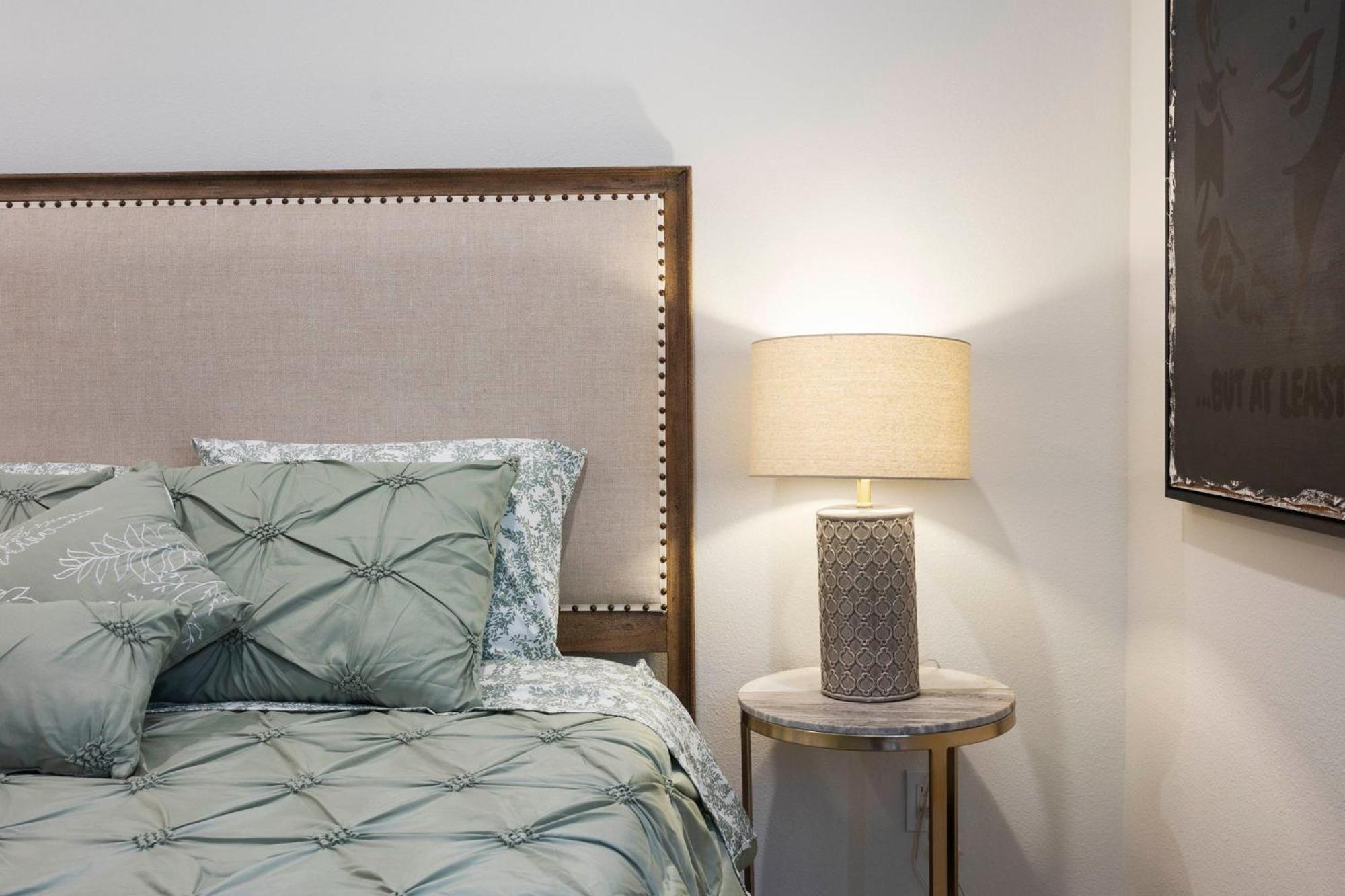 8 Santa Monica Huge Stylish Apartment Los Angeles
