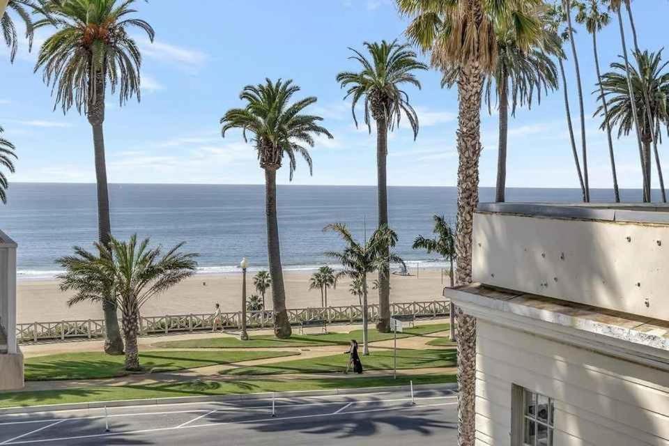 8 Santa Monica Huge Stylish Los Angeles